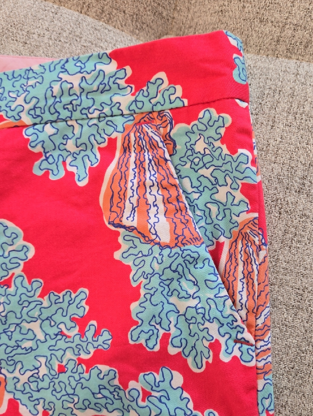 Lilly Pulitzer Vintage Avenue Bermuda Shorts - Picture 4 of 13